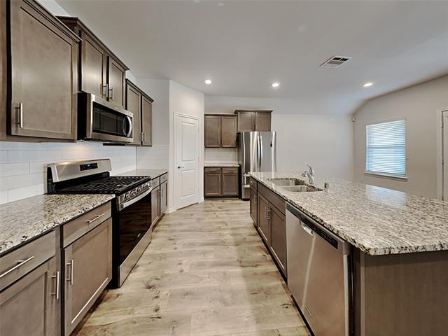 Building Photo - 604 Saddle Club Way