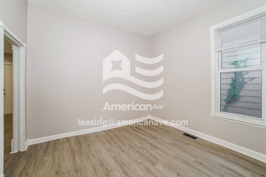 Building Photo - 1820 N Peoria Ave