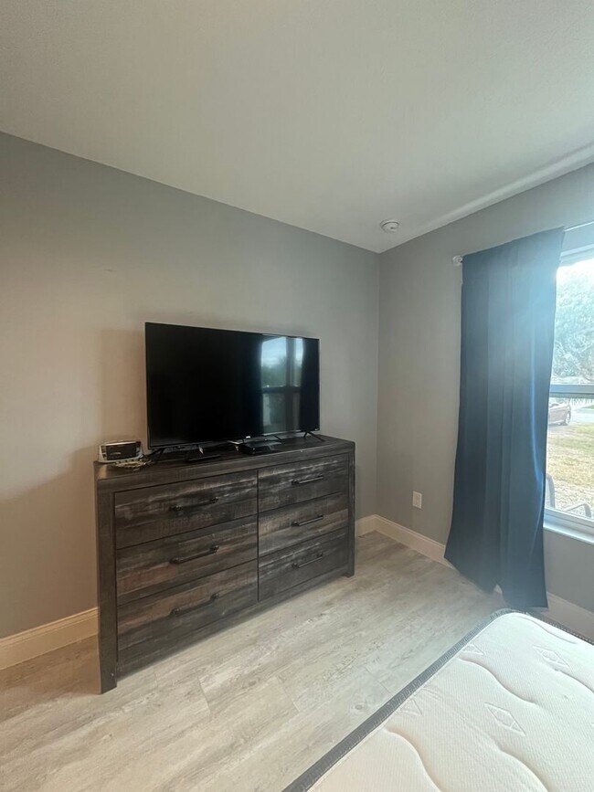 Building Photo - Fully Furnished Flagler Beach Rental – Utilities Included