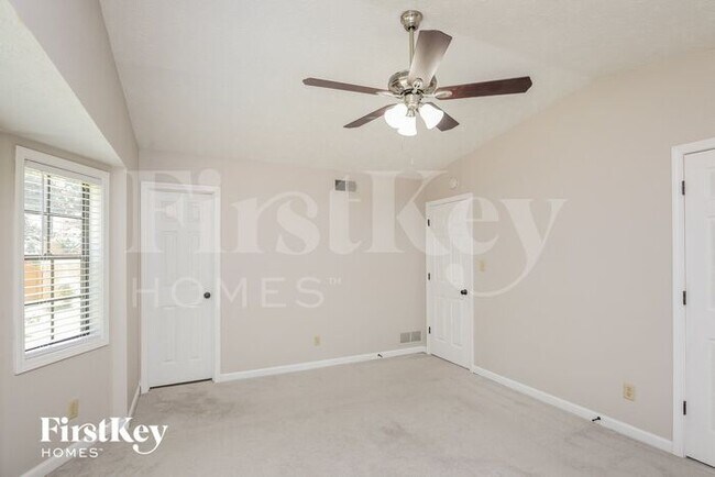 Building Photo - 4569 Iroquois Trail NW