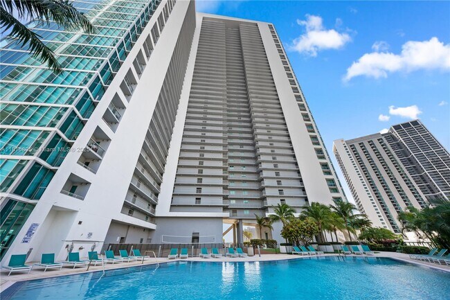 Building Photo - 888 Biscayne Blvd