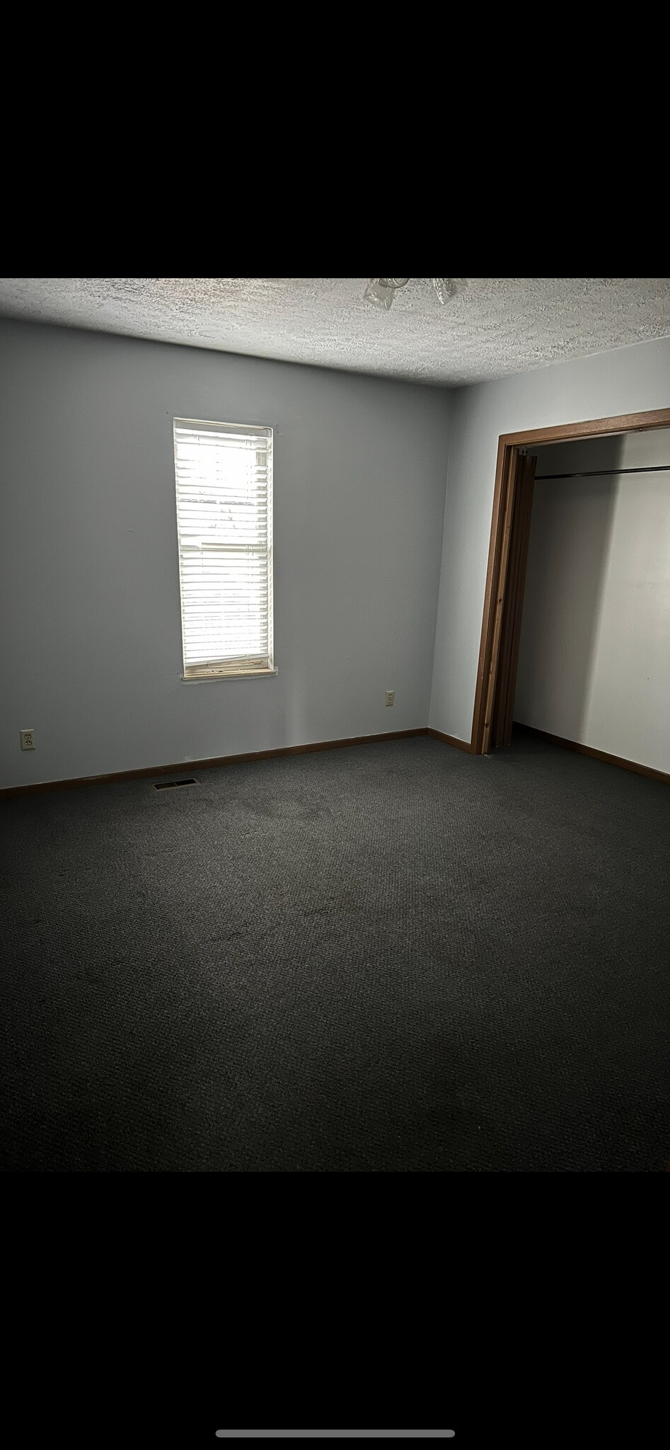 Building Photo - 415 S Ellison St