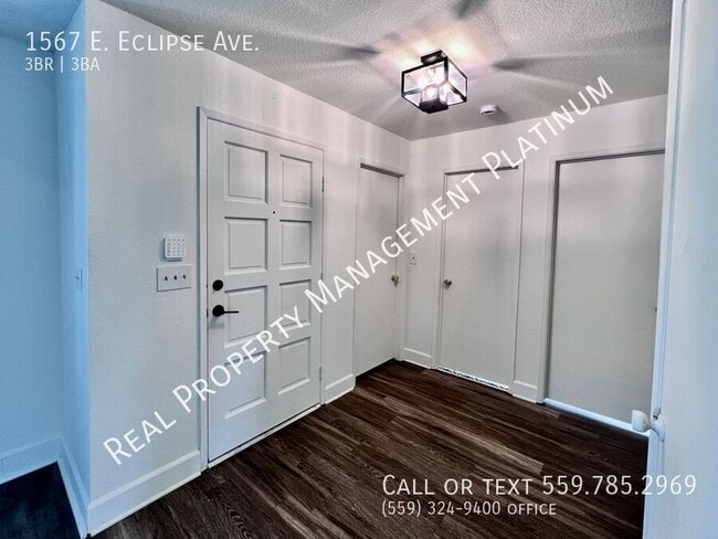 Building Photo - 1567 E Eclipse Ave