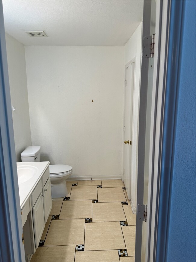 Building Photo - 15930 Randall Ridge Ln