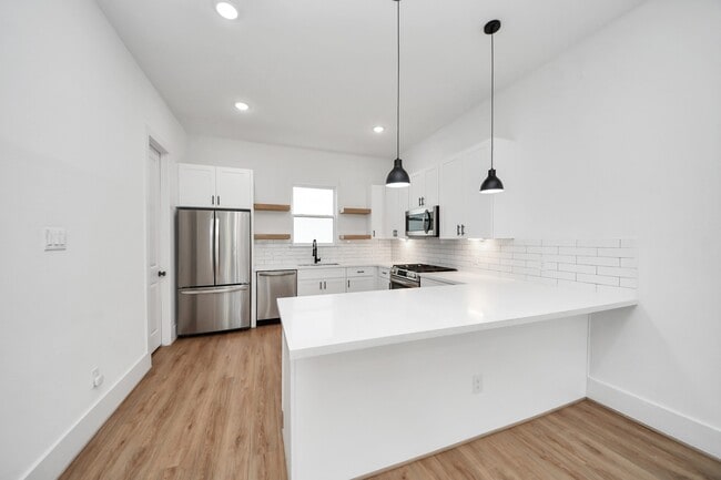 Building Photo - 4806 Cochran St