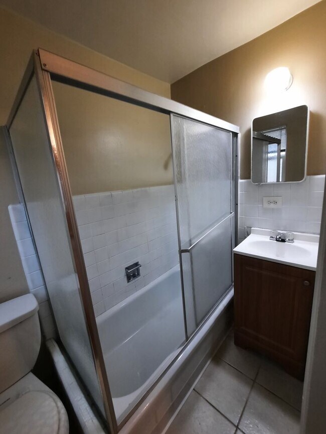 Building Photo - Now Leasing: 1BR Ground-Level Apartment in...
