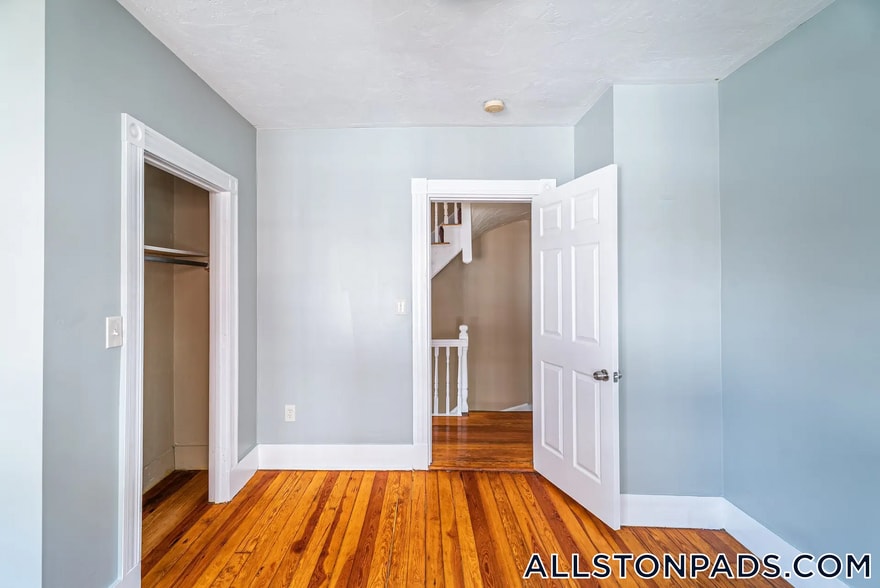 Building Photo - 6 Haskell St