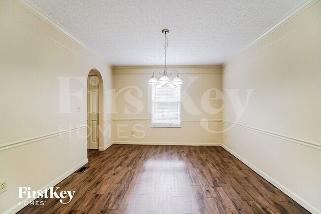 Building Photo - 784 Middlebury Way