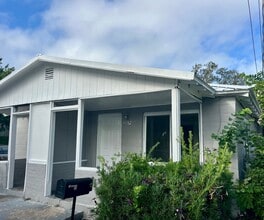 Building Photo - SPACIOUS 1BR/1BA Lakeland Duplex