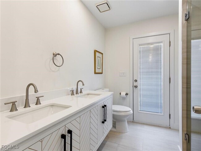 Building Photo - 16671 Bobcat Ct
