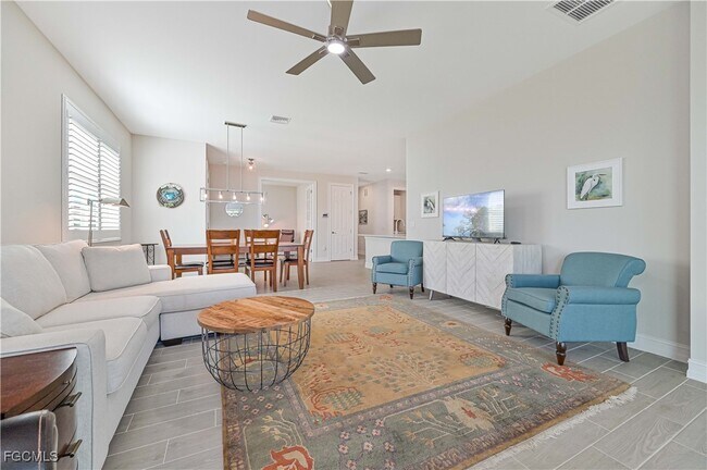 Building Photo - 43784 Sparrow Dr