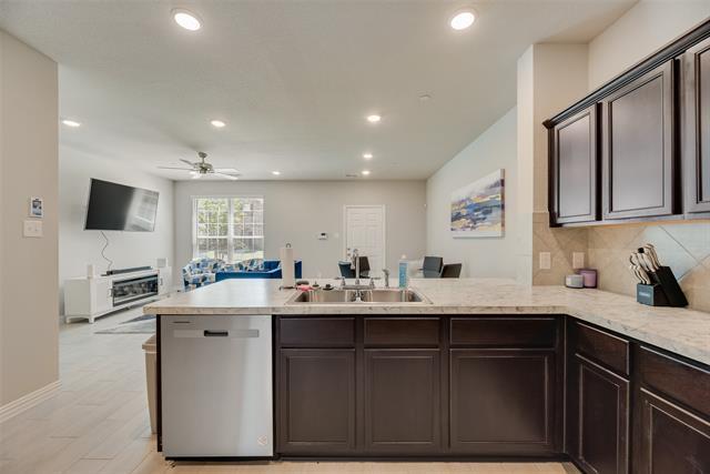 Building Photo - 3028 Willow Wood Ct