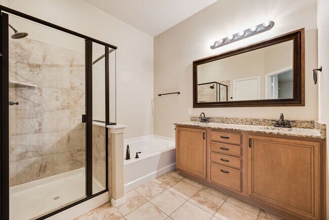 Building Photo - Luxury Living at FairWays North at Westridge