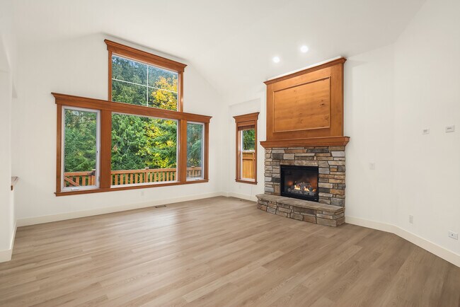 Building Photo - 2416 35th Ave NE