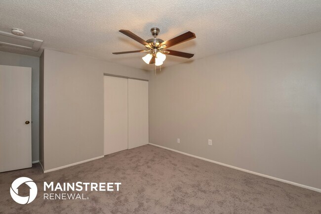 Building Photo - 4946 Camphor Ave