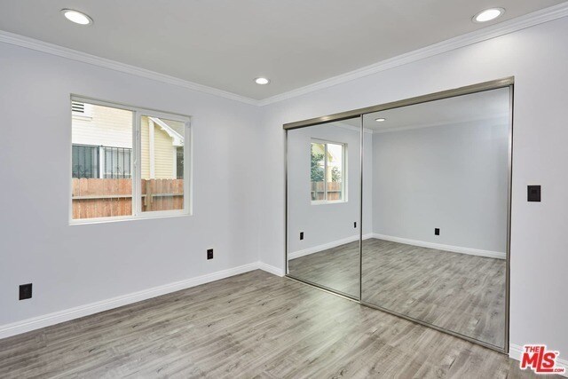 Building Photo - 4313 Kenwood Ave