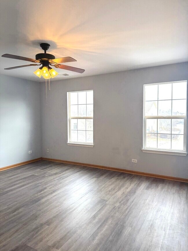 Building Photo - 2208 Rebecca Cir