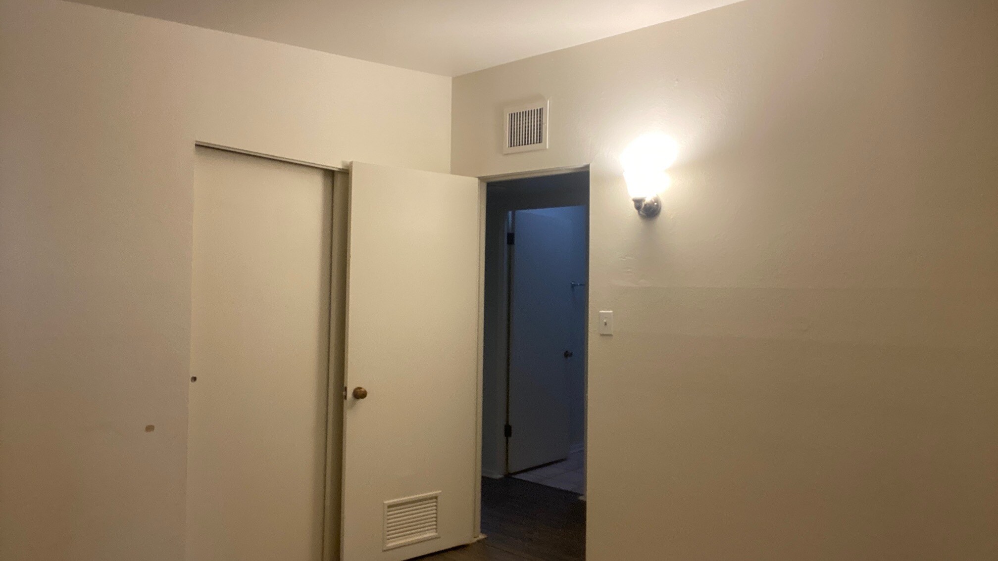 Building Photo - 7021 E Kirkland Dr