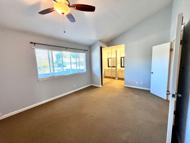 Building Photo - Recently Redone Danville 3Bed/2.5BA Two St...