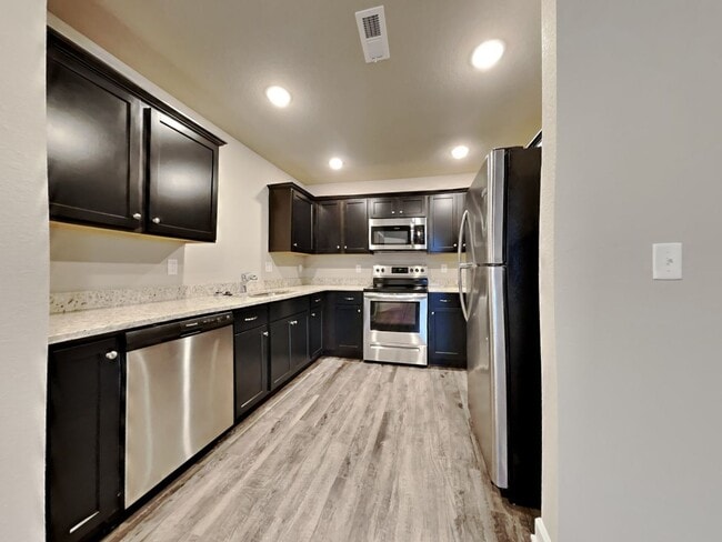 Building Photo - 3 BR/2BA Newly Renovated Single Family Home | 2-Car Covered Parking |In Blue Springs!