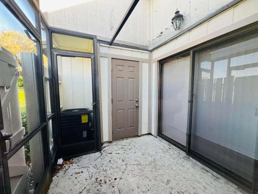 Building Photo - 11877 Sturbridge Ln