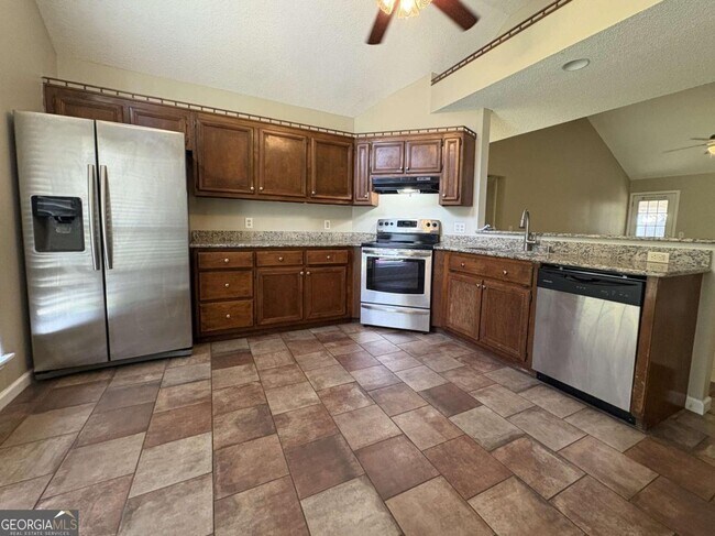 Building Photo - 108 Crestwood Ct