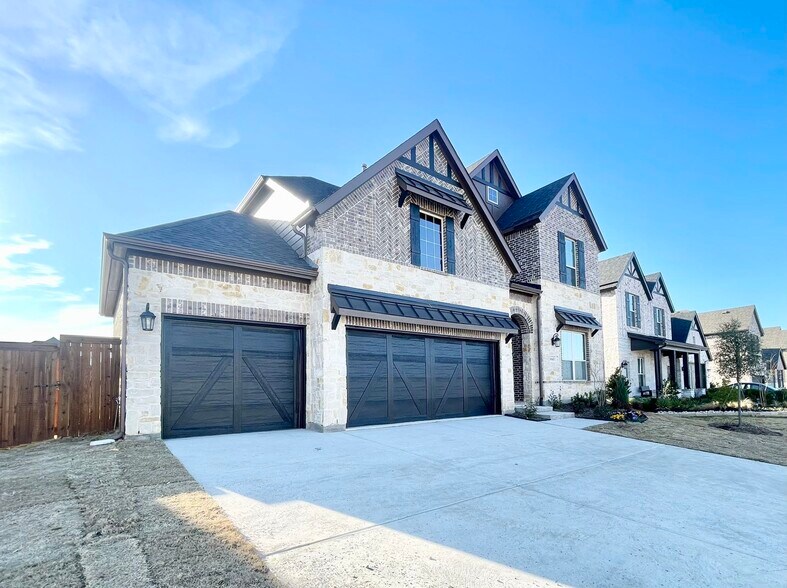 Building Photo - 16643 Chadwell Dr