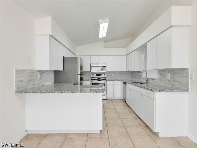 Building Photo - 4150 Tarpon Ave