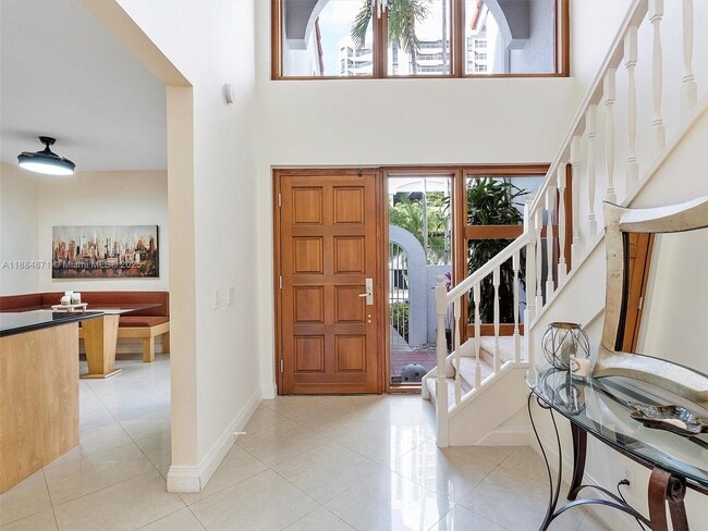 Building Photo - 3620 Yacht Club Dr