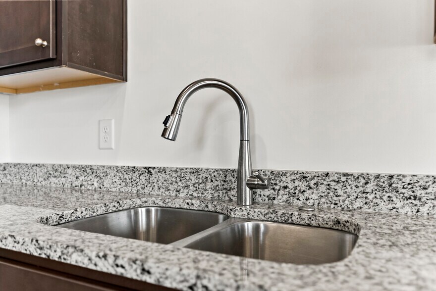 Building Photo - 4891 Ancient Glacier Ln