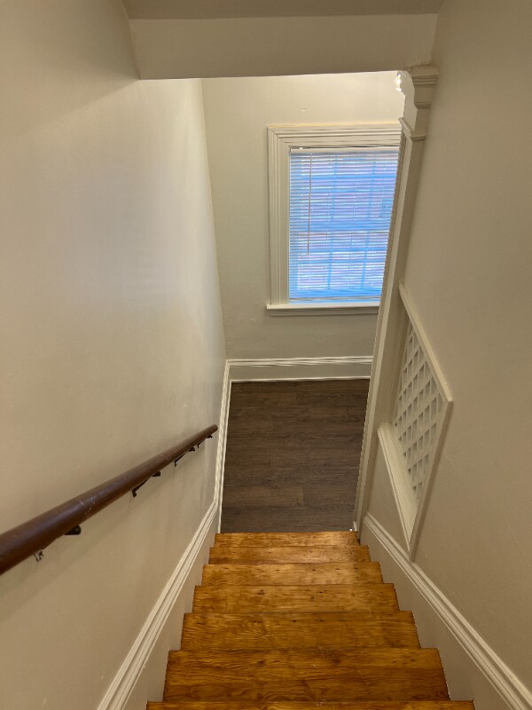 Building Photo - 511 Angell St