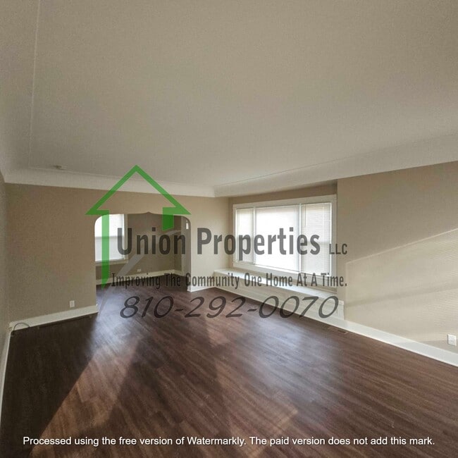 Building Photo - 263 N Elk St