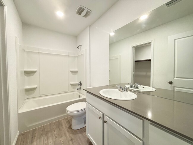 Building Photo - Beautiful Single Family Home in Steelwood ...