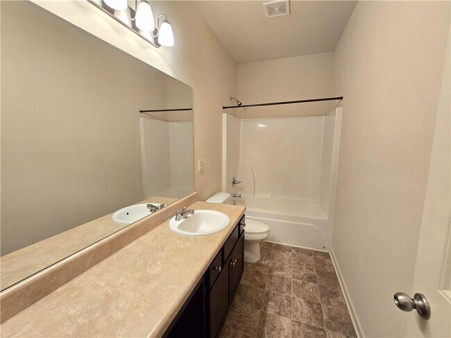 Building Photo - 1043 Blind Brook Cir
