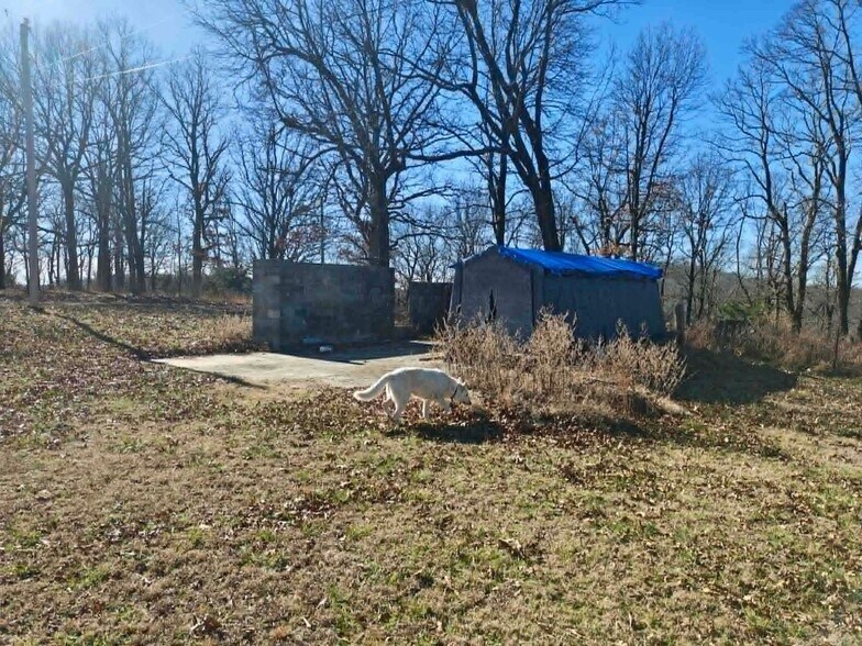 Building Photo - 15500 Low Gap Rd