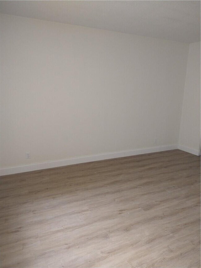 Building Photo - 3247 NW 104th Ave