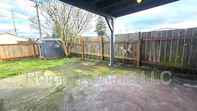 Building Photo - Cent- 1206 B Street