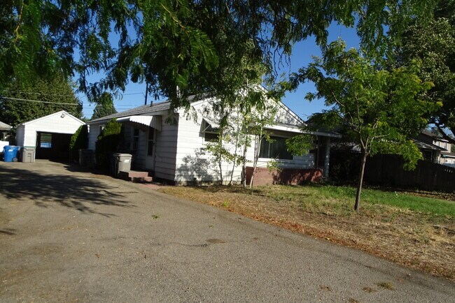 Primary Photo - 2020 S Euclid Ave
