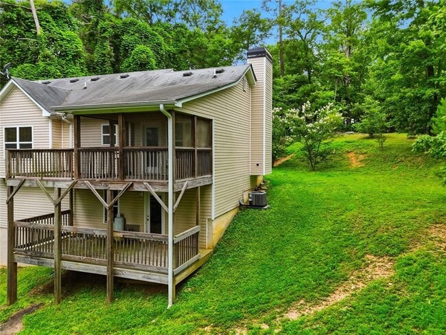 Building Photo - 166 Cove Hill