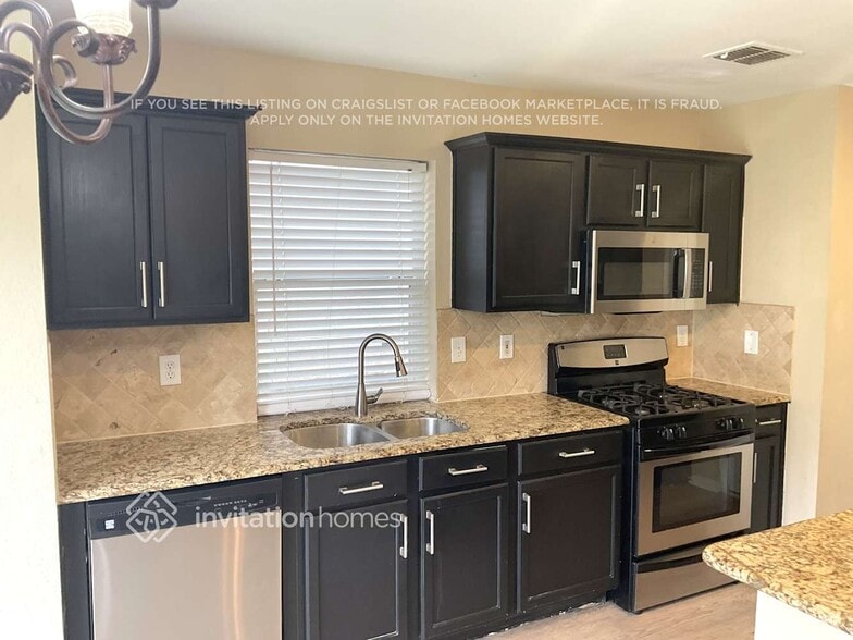 Building Photo - 926 Gillon Dr