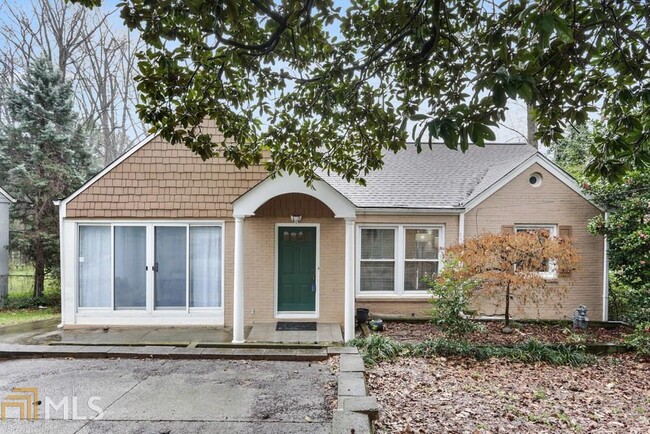 Primary Photo - 1506 E Rock Springs Rd NE