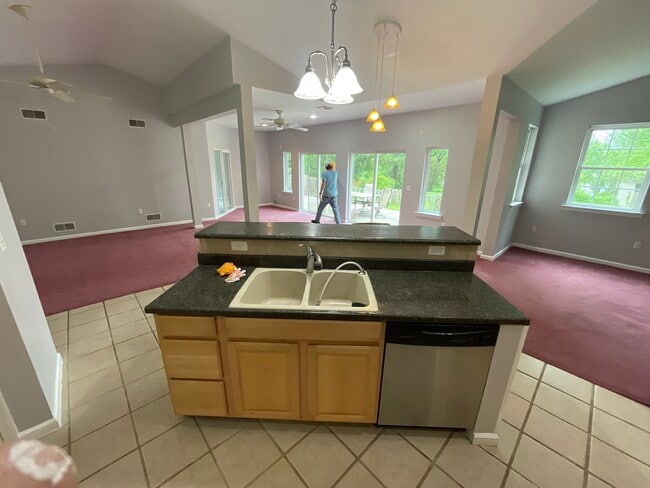 Building Photo - 824 Apache Ln