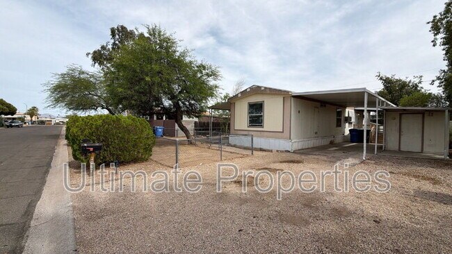 Building Photo - 2067 E Charleston Ave