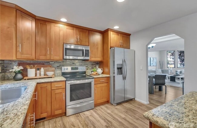 Building Photo - Spacious 3-Bedroom Home Near Redondo Beach Park!