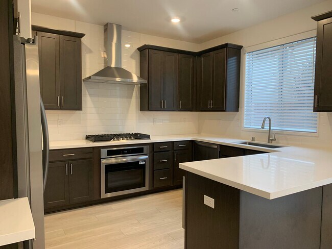 Building Photo - Brand new 3 bedroom home