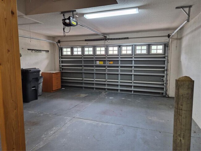 Building Photo - 6219 Blue Runner Ct