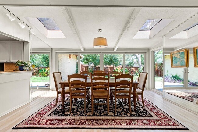 Building Photo - 2906 Whitemarsh Cir