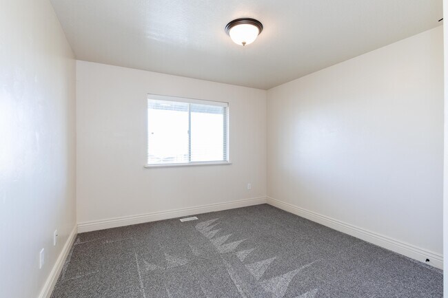 Bedroom 3 - 693 N 240 E