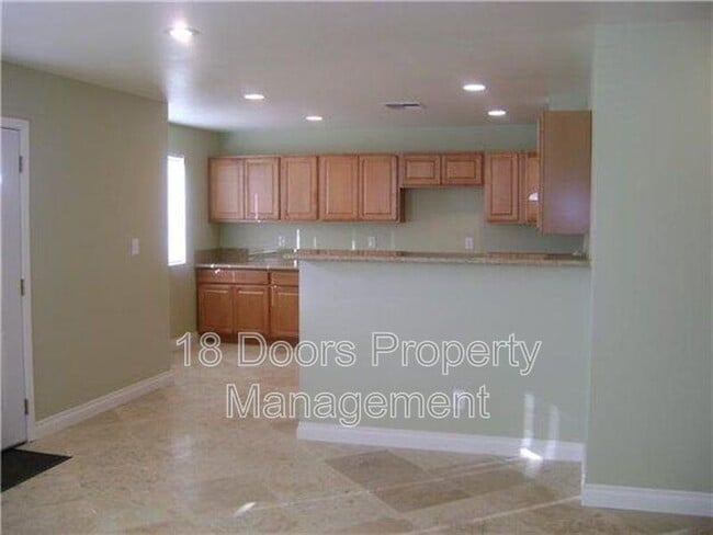 Building Photo - 5155 Tipton St