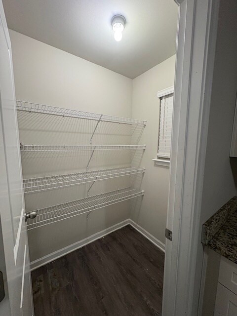 Building Photo - 314 Nutwood Trce